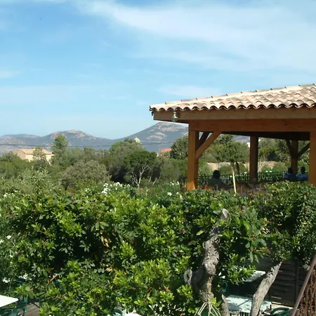 Aparthotel L Incantu *