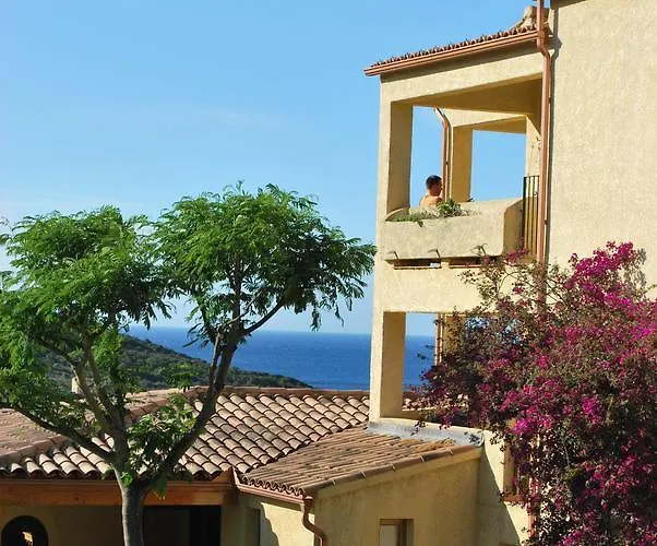 L Incantu Apartahotel